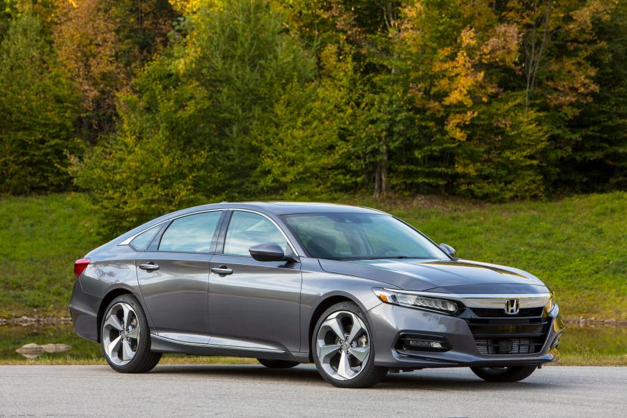  Honda Accord Touring Hybrid 2017 года  (NA) (фото 154 из 170)
